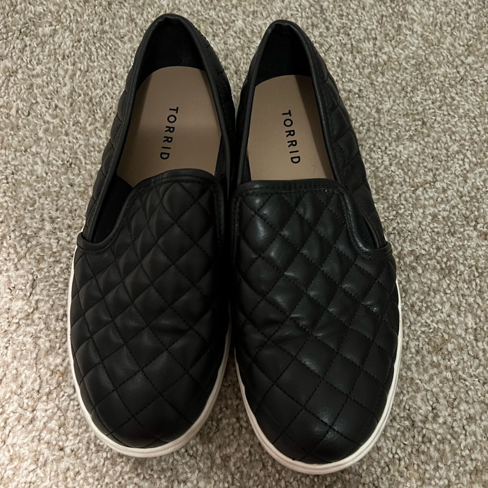 Torrid Black Quilted Flats